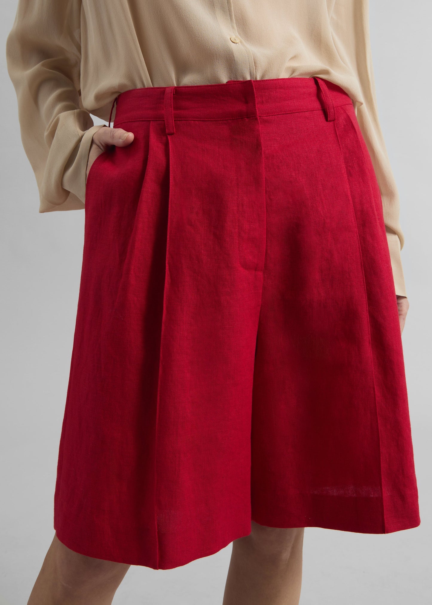 Marfa Pleated Linen Bermuda Shorts - Red